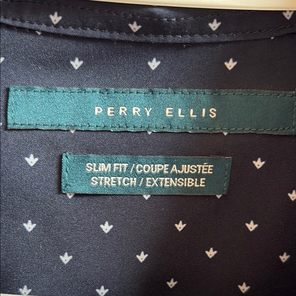 Gorgeous lightweight Perry Ellis Navy Diamond Button-Up Dress Shirt - Picture 2 of 6